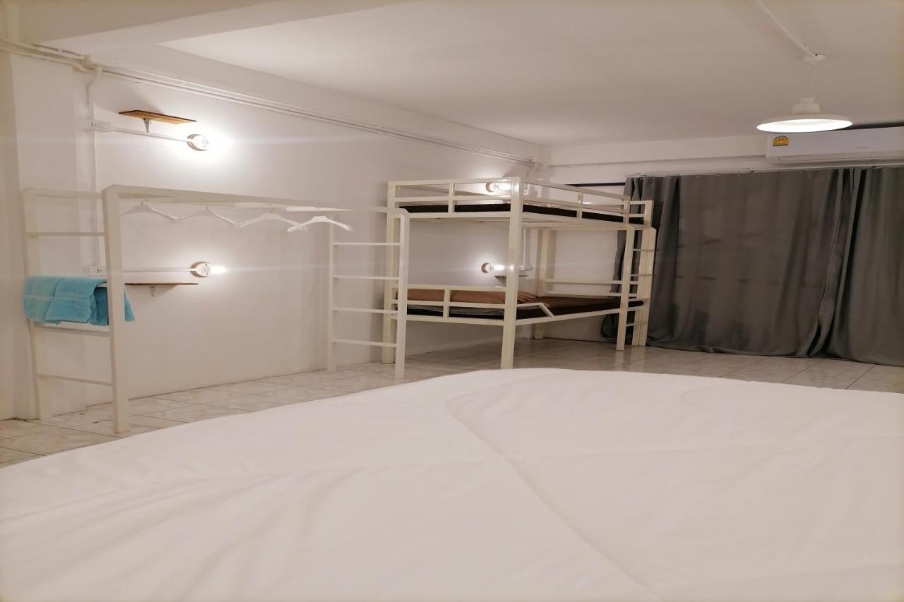 8 Sleeper Street Guesthouse Krabi town Exteriör bild