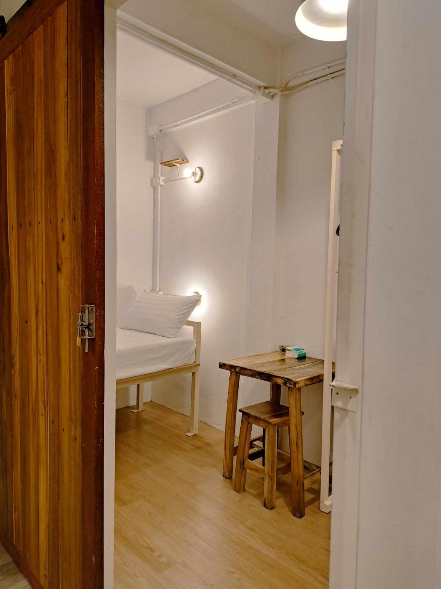 8 Sleeper Street Guesthouse Krabi town Exteriör bild
