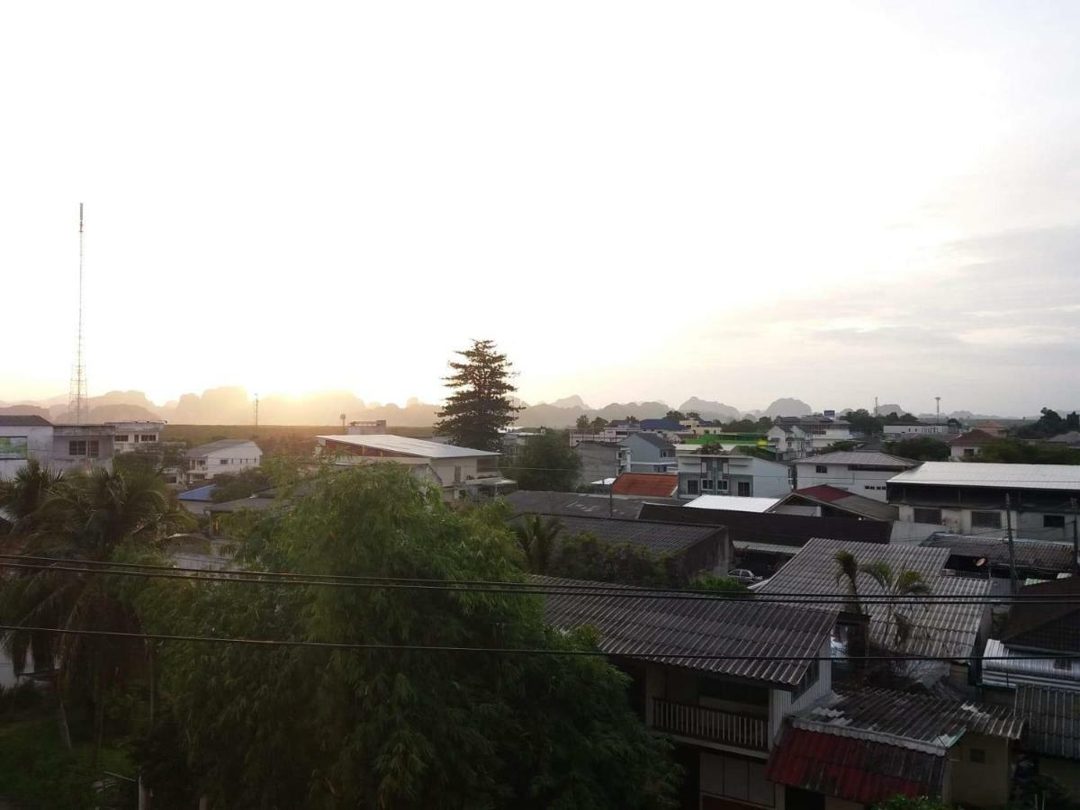 8 Sleeper Street Guesthouse Krabi town Exteriör bild